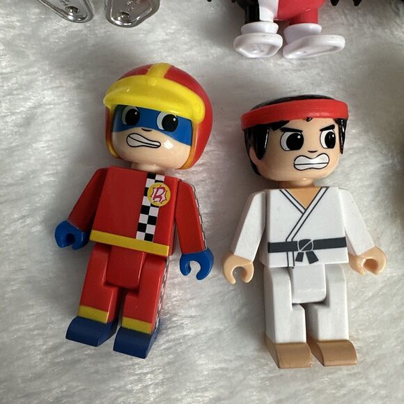 Ryan's World Toy Lot of 10 Action Figures Mystery Green Shirt, Ghost Chaser - Picture 2 of 9